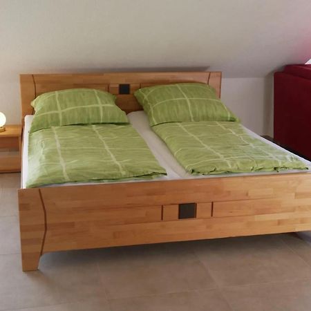 Ferienwohnung Haus Maria Wäschenbeuren Екстериор снимка